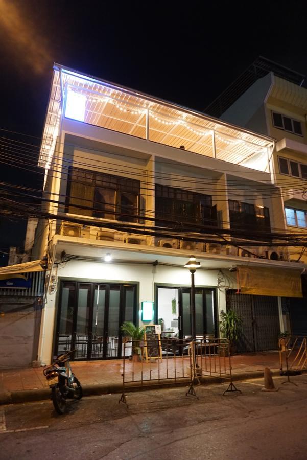 Krit Hostel Bangkok Dış mekan fotoğraf